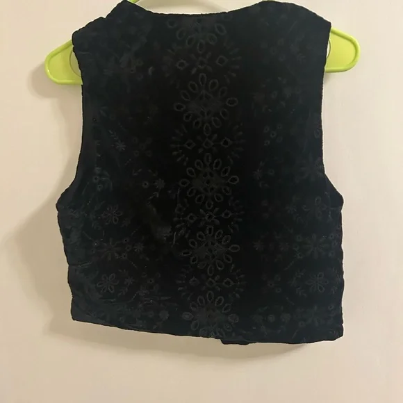 Cute embroidered Zara vest - Picture 3 of 4